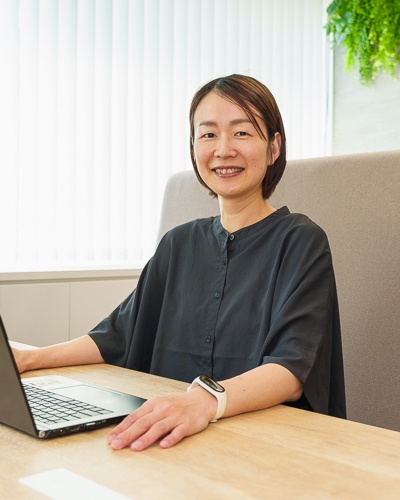 吉田佳子氏