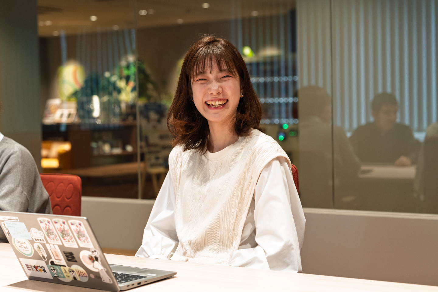 デパートのデザイン表現について話される、ひらく / 定塚さま